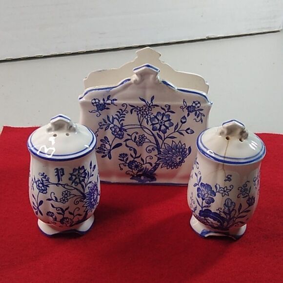 Antique Blue Onion Napkin Holder Gift Ideas Creations Phila PA Cottagecore - Picture 1 of 9
